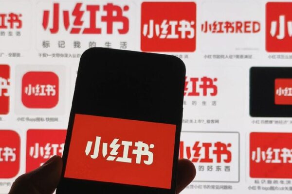 U.S. Teens Flock to RedNote After TikTok Ban Threat ๐ฒ๐ U.S. TikTok move drives users to ... another Chinese social media app