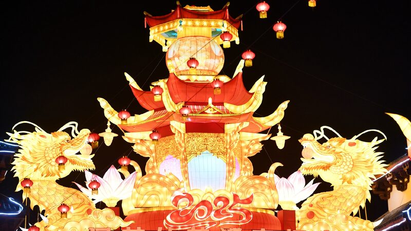 Welcoming Chinese New Year: Lantern fair kicks off in Langzhong