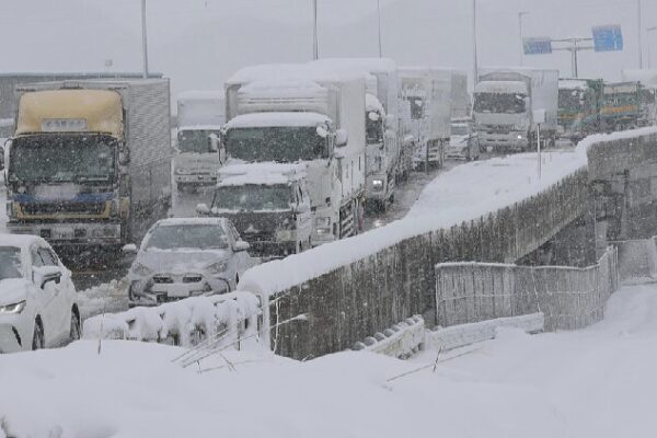 Snowstorms, Rice Worries, and Car Comebacks: Asia’s Big News! Asia News Wrap: Heavy snow wreaks havoc in Japan, and more