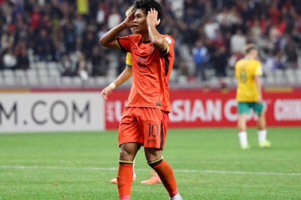 Australia Edges China 2-1 to Top Group in U20 Asian Cup Australia edge China to seal perfect group stage at U20 Asian Cup