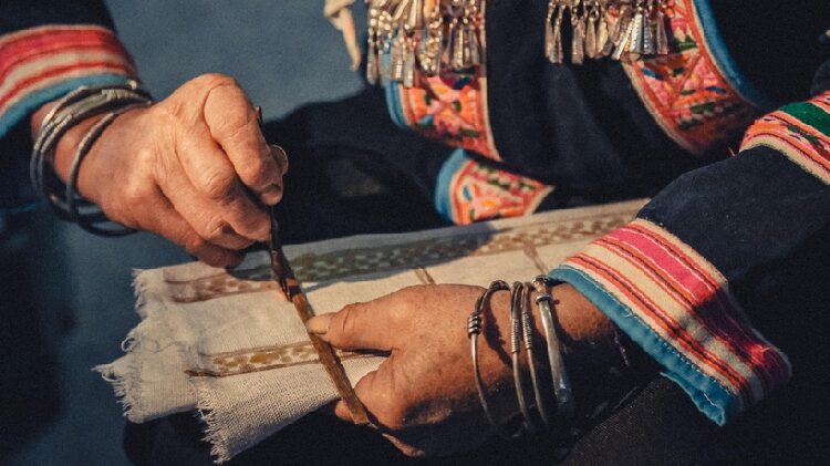 Batik_fabric_bears_heritage_of_Buyi_people_in_Guizhou - My Global News: Young Voices Batik fabric bears heritage of Buyi people in Guizhou