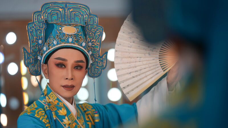 Behind the scenes: Yue Opera