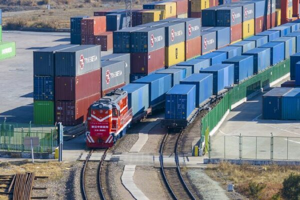 China’s Economy Boosted by Strong Spending! ๐๏ธ๐ฐ China's economy kicks off 2025 with strong consumption