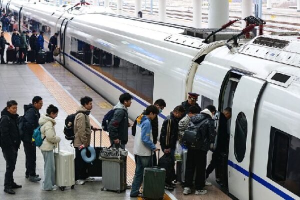 China's grand Spring Festival travel rush ends with record numbers