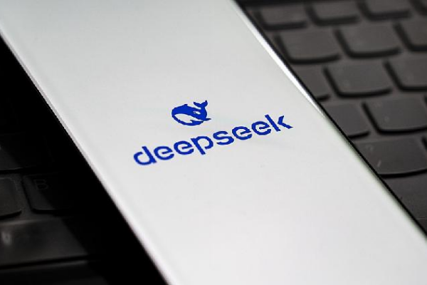 China’s Telecom Giants Embrace DeepSeek AI to Boost Tech Awesomeness! ๐ China's major telecom operators fully integrate DeepSeek AI model