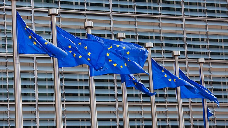 EU_criticizes_US_tariffs_vows_to_respond_firmly_if_targeted - My Global News: Young Voices EU criticizes U.S. tariffs, vows to 'respond firmly' if targeted