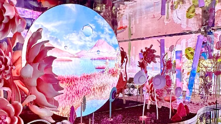 Dive into a Digital Art Adventure in Beijing! Explore a new digital art landmark in downtown Beijing