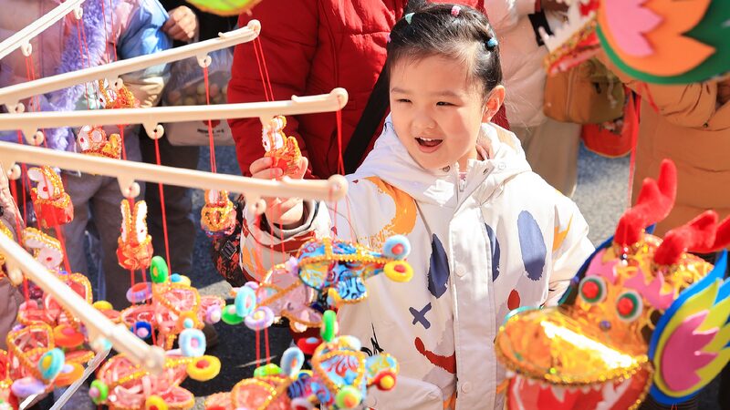 Handmade_lanterns_in_great_demand_in_Nanjing_as_festival_draws_near - My Global News: Young Voices Handmade lanterns in great demand in Nanjing as festival draws near