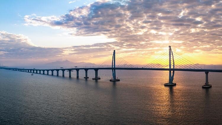 Hong Kong-Zhuhai-Macao Bridge sees record daily passenger trips