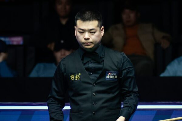 John Higgins sweeps Pang Junxu to reach WST World Open semifinals