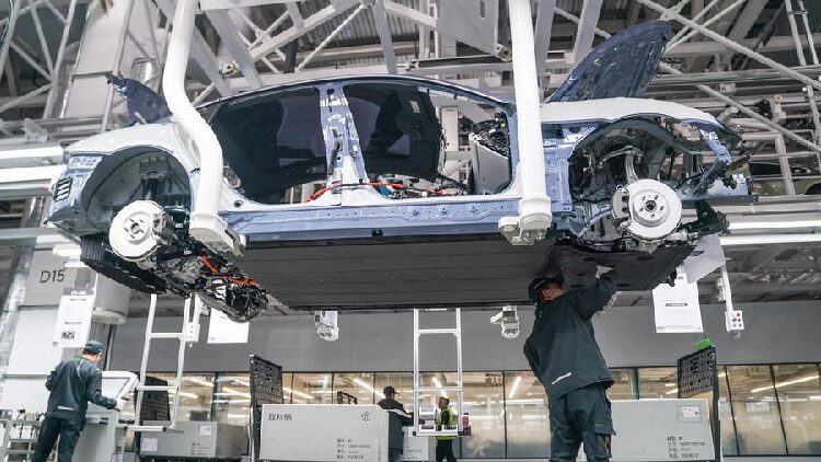 Private economy propels China's momentous economic growth