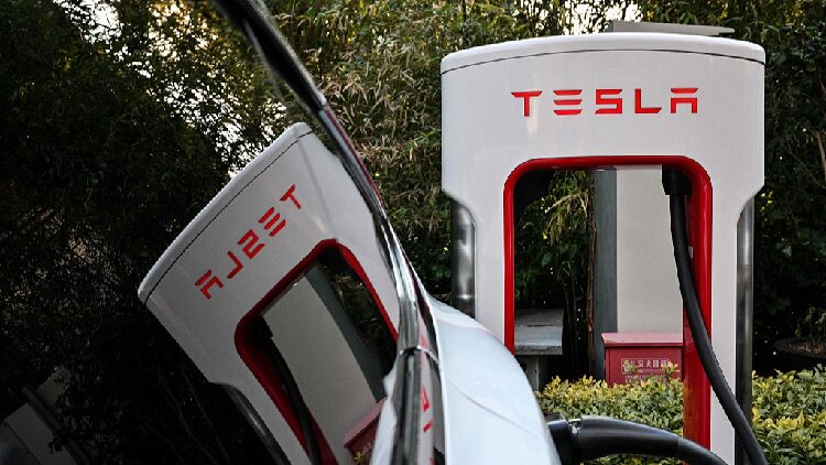Tesla to roll out limited FSD features in China