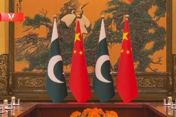 China and Pakistan: Building a Strong Friendship for the Future! ๐ค Xi: China ready to build closer China-Pakistan shared future community