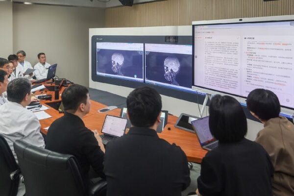 A powerful assistant: AI reshapes medical services in China