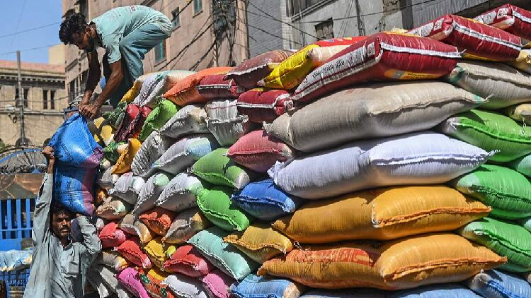 Asia_News_Wrap_Bangladesh_and_Pakistan_resume_direct_trade_and_more - My Global News: Young Voices Asia News Wrap: Bangladesh and Pakistan resume direct trade, and more