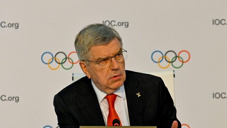 Bach stresses unity, political neutrality before IOC Presidential race