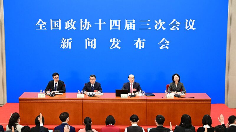 CPPCC spokesperson applauds Spring Festival's consumption boom video poster