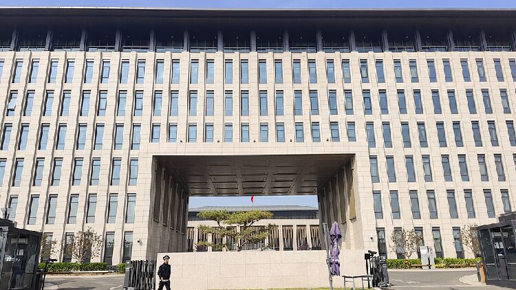 China aims to improve government efficiency and performance in 2025