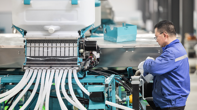 China unveils new regulations to guarantee payments for SMEs