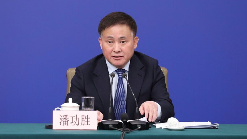 China welcomes foreign investment in tech, opposes unfair barriers video poster