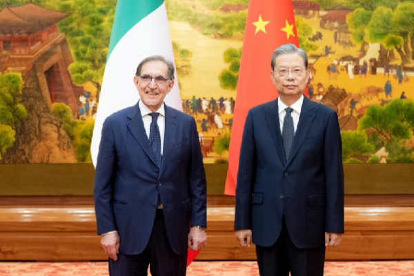 China and Italy’s Leaders Meet to Boost Friendship and Cooperation China's top legislator holds talks with Italy's Senate president
