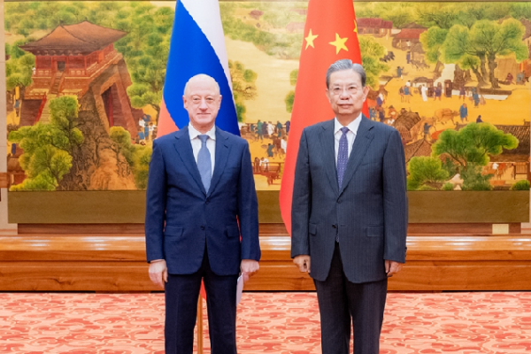 China's top legislator meets with Russian State Duma's deputy chairman