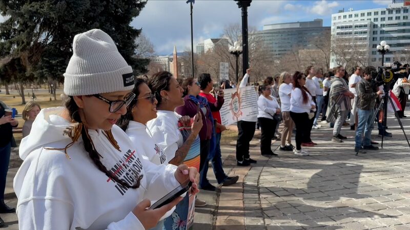 Denver_residents_fight_back_against_immigration_raids_poster - My Global News: Young Voices Denver residents fight back against immigration raids video poster