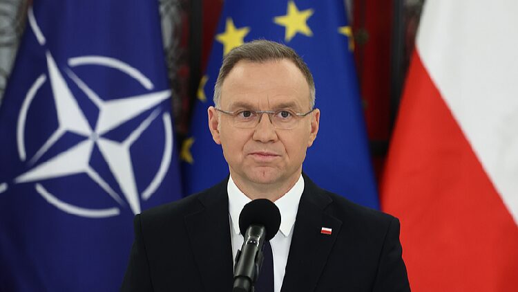 Duda urges U.S. to move nuclear warheads to its territory: FT