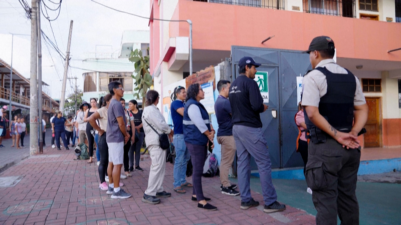 Ecuadors_presidential_candidates_clash_in_contentious_debate_poster - My Global News: Young Voices Ecuador's presidential candidates clash in contentious debate video poster