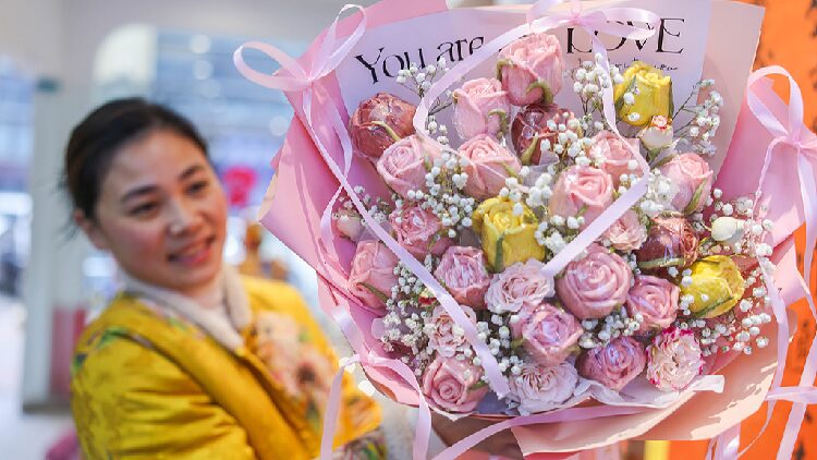 Edible roses to celebrate Women's Day