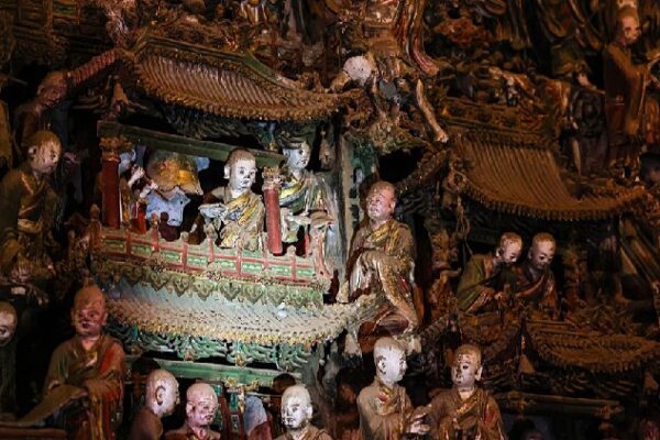 Discover China’s Ancient Wall Sculptures at Shuilu’an Temple 🗿 Explore China's best-preserved wall sculptures in Shaanxi