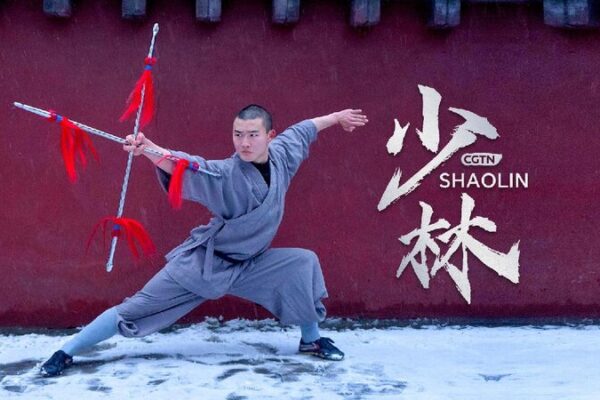 Discover the Shaolin Warriors’ Awesome Weapons: Double Spears and the Mighty Staff! In pics: Shaolin weapons medley