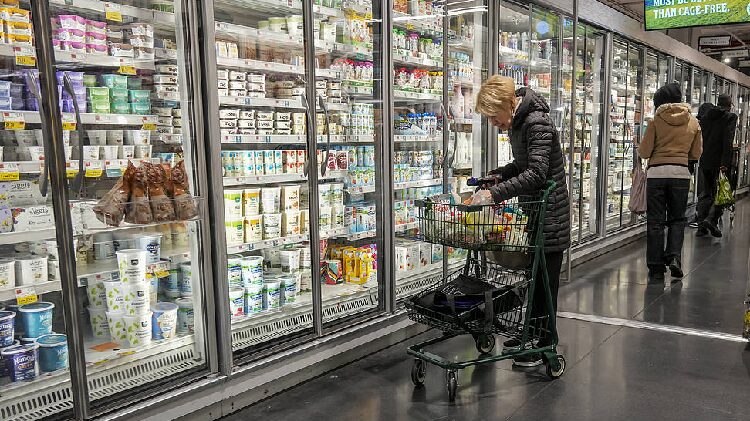 Inflation and tariff shocks entangle US economy