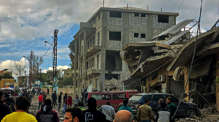 Israeli airstrikes kill 7, injure 40 in eastern and southern Lebanon