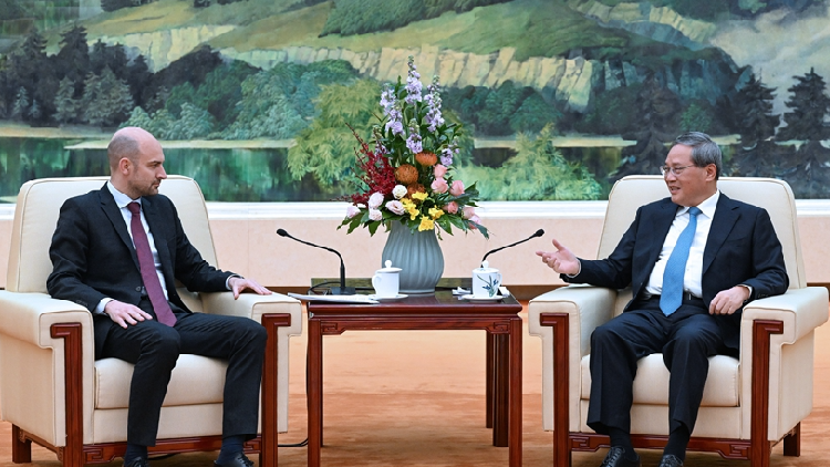 Li Qiang urges stronger China-France cooperation for global stability