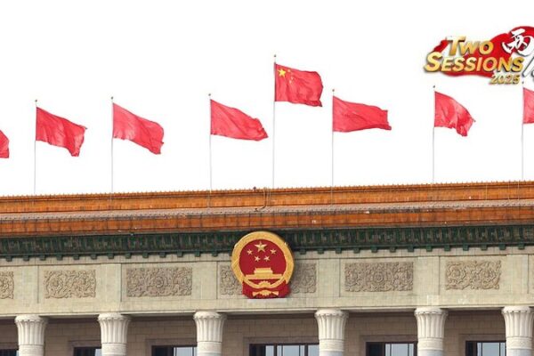 Live: Closing meeting of the third session of the 14th NPC