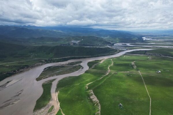 China’s Leaders Are Taking Big Steps to Protect the Environment! 🌍 NPC deputies, CPPCC members advocate for ecological protection