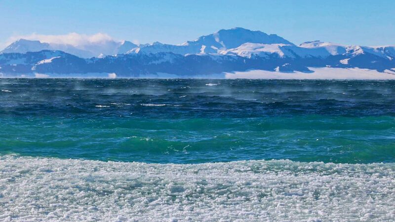 Natures_Symphony_Sayram_Lake_foreshadows_springs_ice-melting_season - My Global News: Young Voices Nature's Symphony: Sayram Lake foreshadows spring's ice-melting season