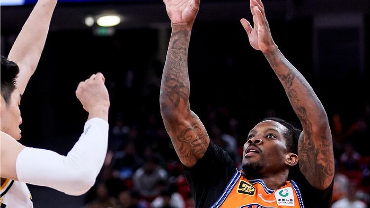 Shanghai give CBA leaders Guangsha first losing streak of season