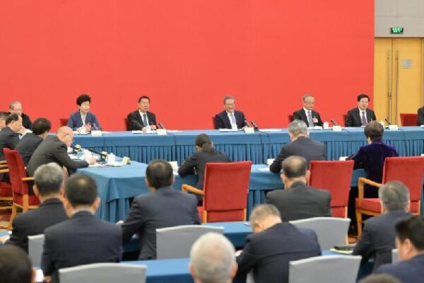 Top Chinese leaders join NPC, CPPCC discussions
