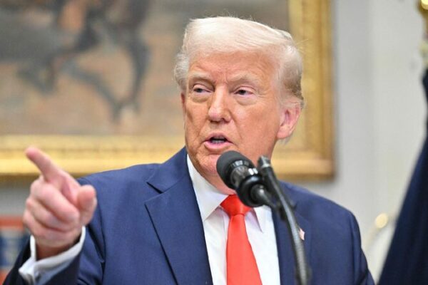 How Tariffs Can Shake the Stock Market π Trump's tariffs hit, U.S. stocks sink