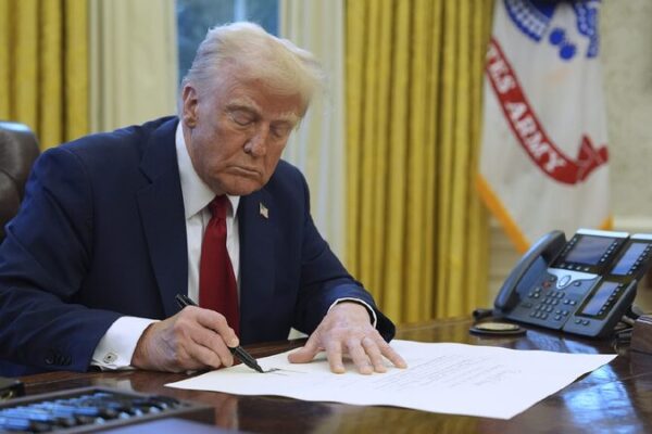 Countries Prepare to Respond as US Tariffs Take Effect US tariffs come into effect, as countries prepare to retaliate