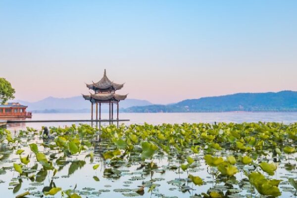 Hangzhou: The Cool New Tech City in China! ๐ What is making Hangzhou the new tech powerhouse of China?