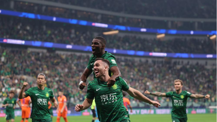 10-man Beijing walk over 9-man Shandong in CSL clash at home