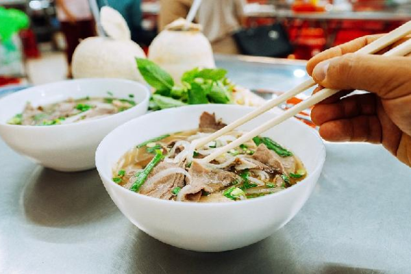 A Taste of Vietnam’s Street Food and Coffee Culture βοΈπ A taste of Vietnam's street food and coffee culture