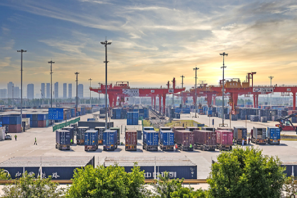 China and EU Team Up to Support Fair Global Trade π China, EU vow joint efforts to uphold multilateral trading system