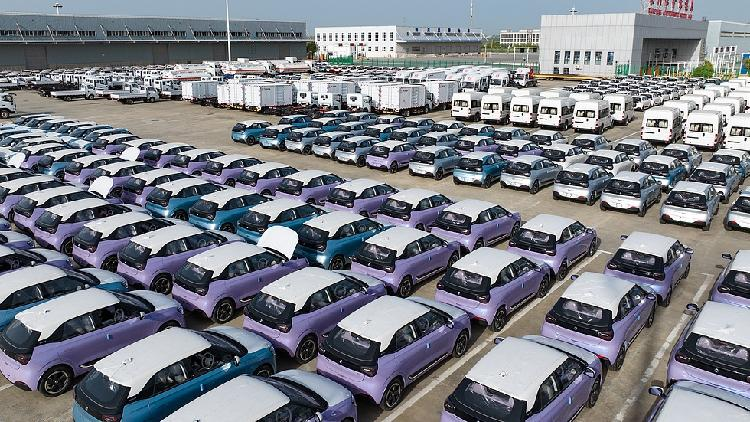 China_aims_for_EVs_to_dominate_new_car_sales_by_2035 - My Global News: Young Voices China aims for EVs to dominate new car sales by 2035