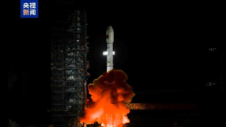 China launches new data relay satellite