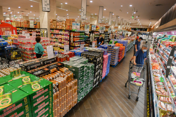 China’s Big Stores Help Exporters Sell at Home! ๐๏ธ China's retail giants step up to support exporters hit by U.S. tariffs