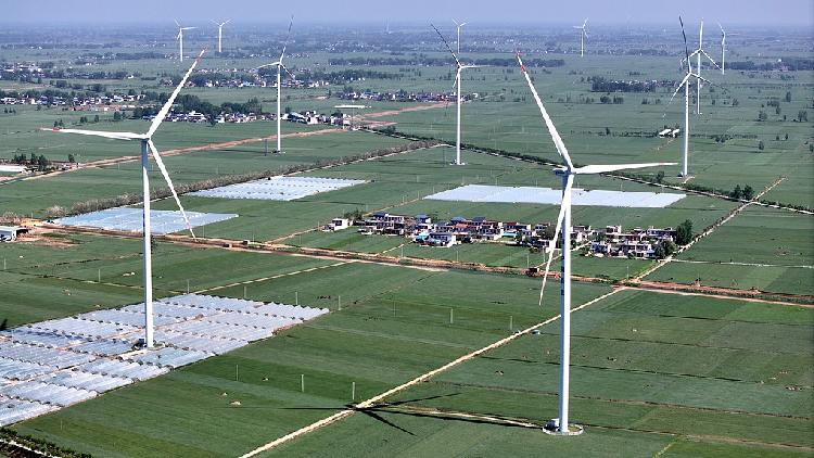 China's wind, solar capacity surpasses thermal power for first time